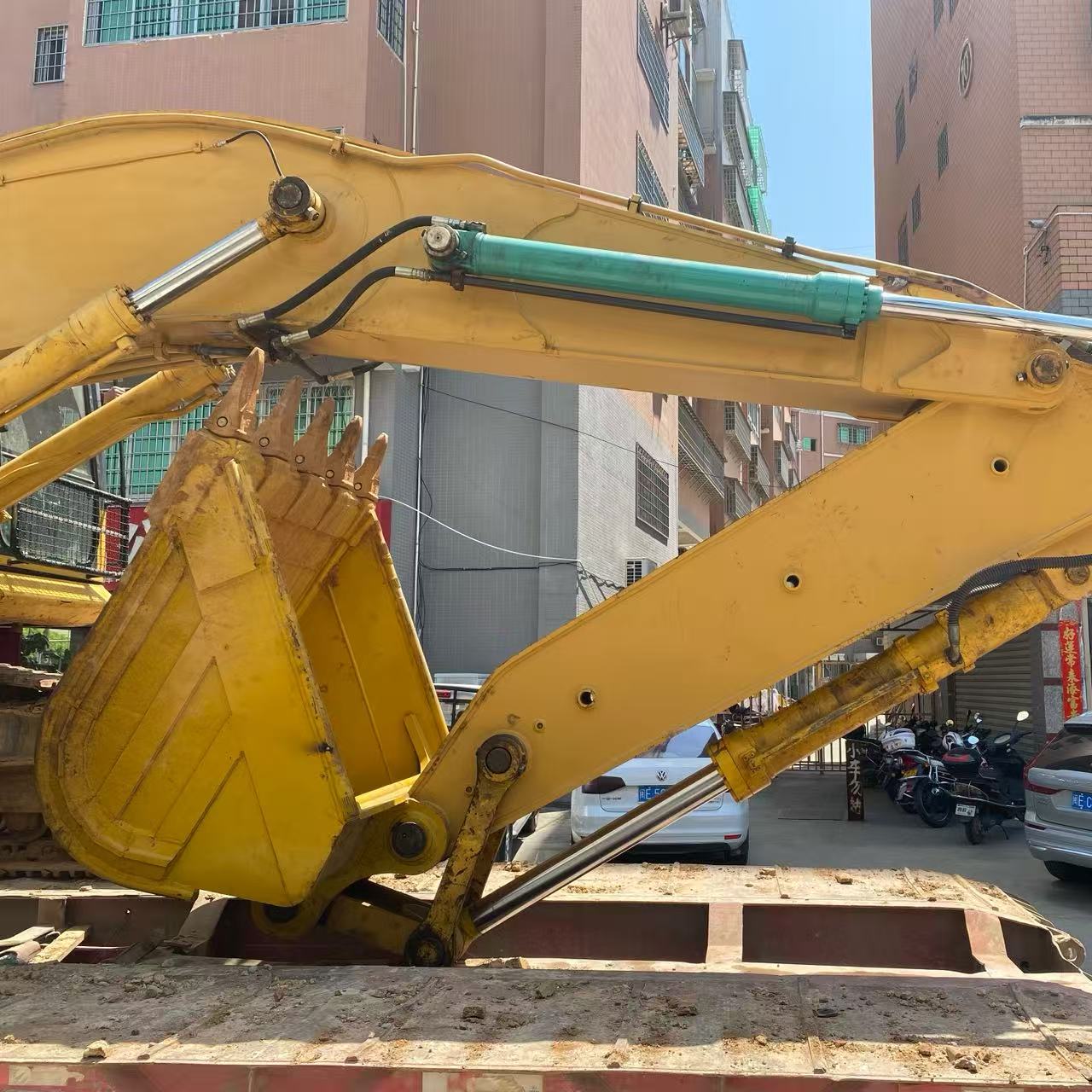 Стрела для тоннелей PC360 от производителя – высококачественное навесное оборудование для экскаваторов, предназначенное для тоннельных работ.